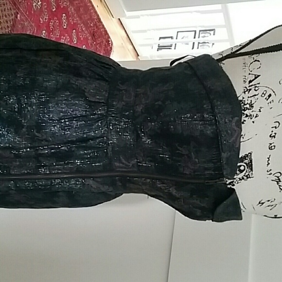 Dress - Picture 2 of 6